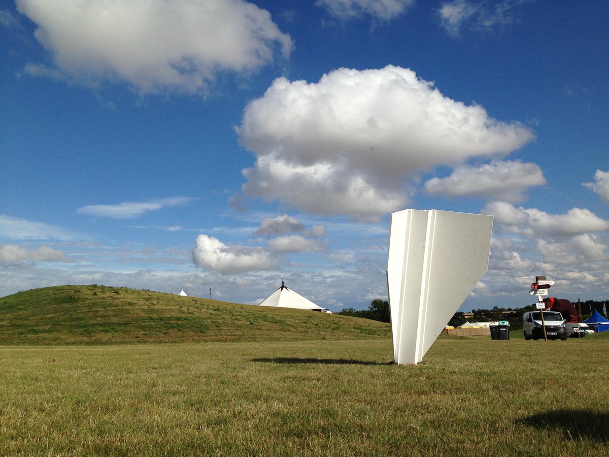 HOAVStudio's tweet image. Here is a shot of our latest installation for @SecretGardenHQ more to follow #secretgardenparty #giantpaperaeroplanes