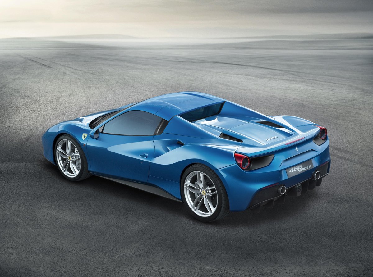 octane_magazine's tweet image. Ferrari have revealed the first images of the 488 Spider.