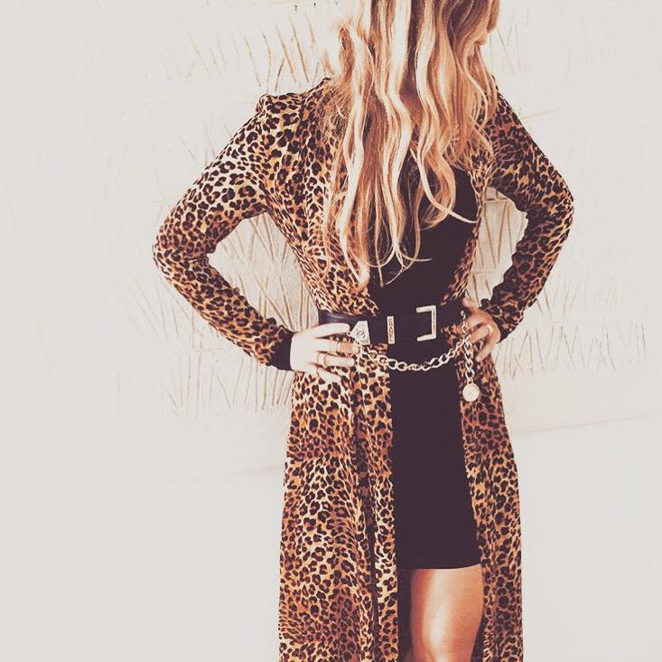 weareLEONE's tweet photo. Headin' Out 🐯🔥🐯 in my @weareLEONE weareleone #leaopardprint #CHANEL #italiansilk #madeinitaly #cityvibes http://t.co/iF5tPxLTzj