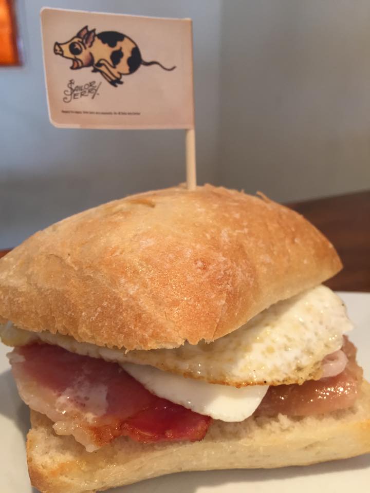 TheLoftLounge1's tweet photo. Who's hungry this morning? The bacon is sizzling and the bread freshly baked. Breakfast service is under way. #Loft http://t.co/o2fwS6NnuW