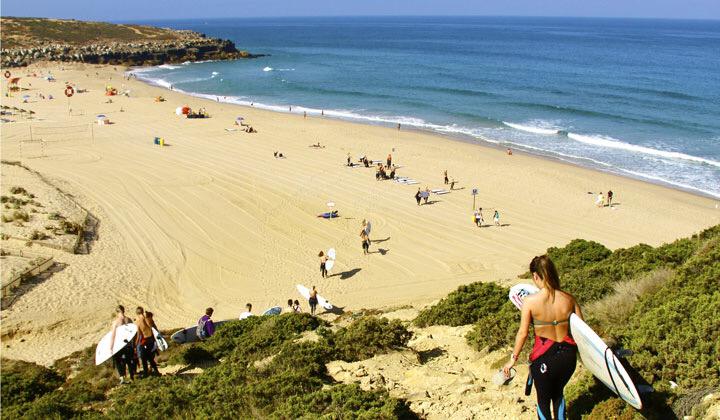 surfholidays's tweet photo. Tune in to @radionova100 all this week, we're giving away a trip for 2 to #Ericiera incl. flights, B&amp;B &amp; surf guide! http://t.co/upK8PCg7ke