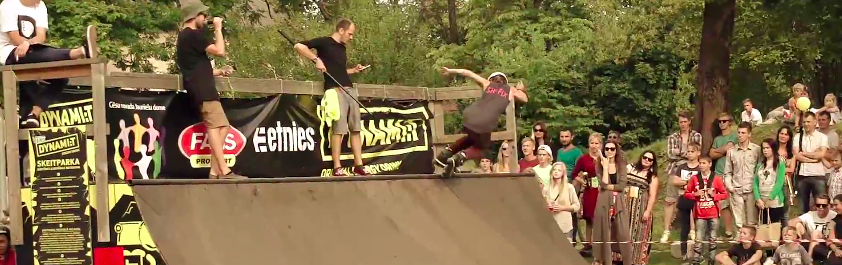 .<a href="/Cesis_lv/">Cēsu novads</a> pilsētas svētkos gāja karsti! Apskati labākos momentus no DYNAMI:T JAM sacensībām: youtu.be/WUlKi2iUrX4