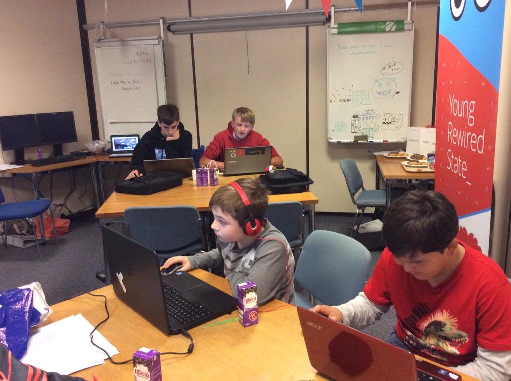 PooleTechBar's tweet image. #foc2015 hard at work again! @Digitaleagles @youngrewired #codingexcitement @kevlar316 @YRSSoton