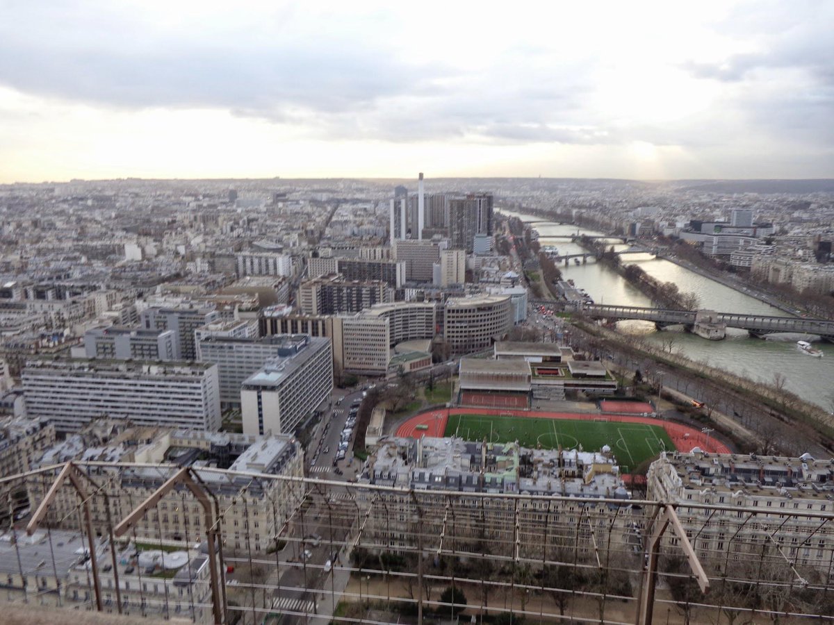 crikey0's tweet photo. @Olacabs First time experience at the top of Eiffel tower #CityOfLights #Paris #FirstTimeOla http://t.co/Pqcz7VNe3F