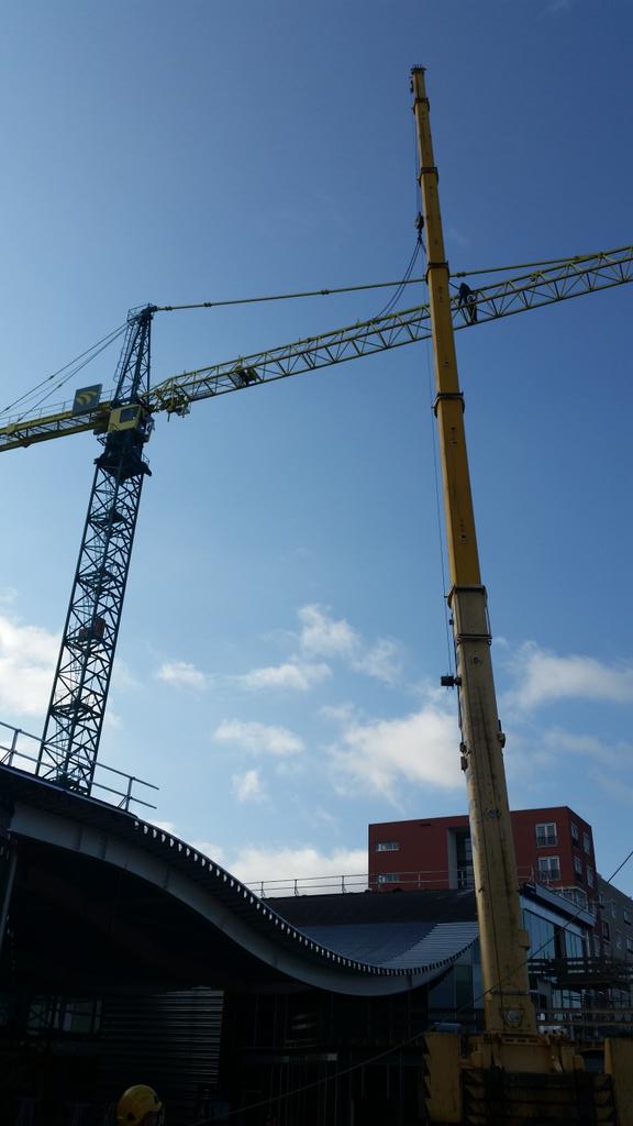 richardlageman's tweet photo. @johnbergink daar gaat "jouw" kraantje #theateremmen #emmen #duravermeer http://t.co/SE3F5meFLE