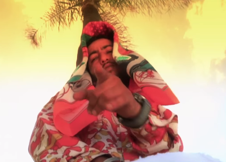 Retourne le club !!! #YaR #Lacrim youtube.com/watch?v=bIxQE-…