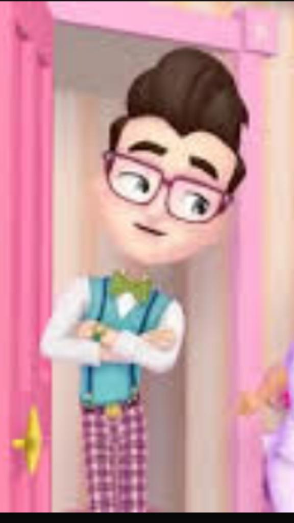 Kerri2401's tweet photo. @tommcfly my son has been watching little charmers and every time I see their dad I see you.......what do you think? http://t.co/sYjICpzMF7
