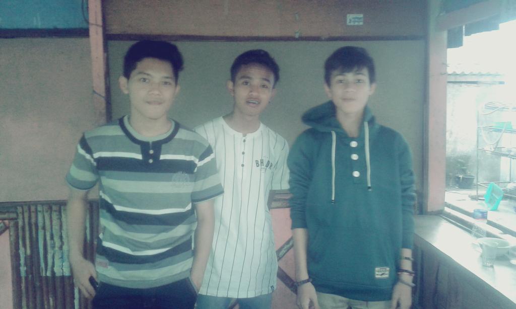 fulloh_punkcore's tweet photo. http://t.co/RV3Lsq3T0E
