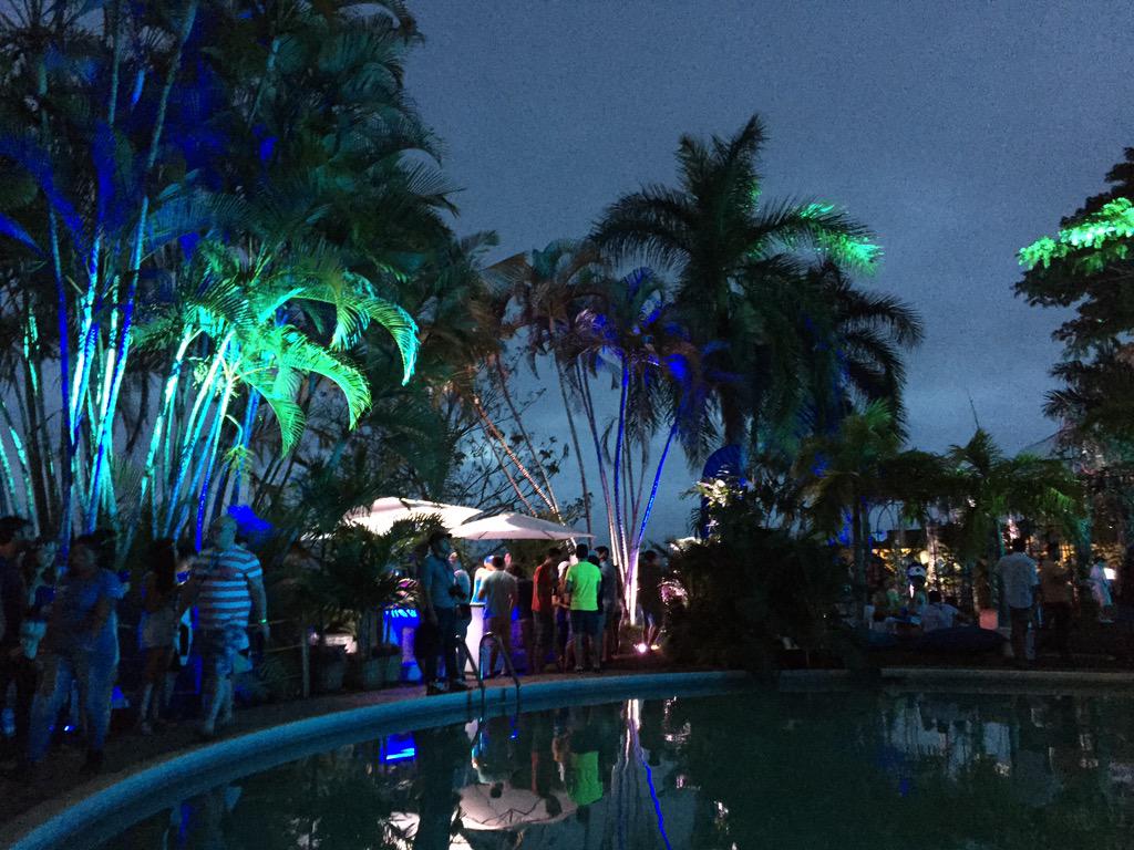 Carlosmayz's tweet photo. #PoolPartyB @calidadquepesa Un Kilo Producciones. #work #job http://t.co/CEMT43rhr7