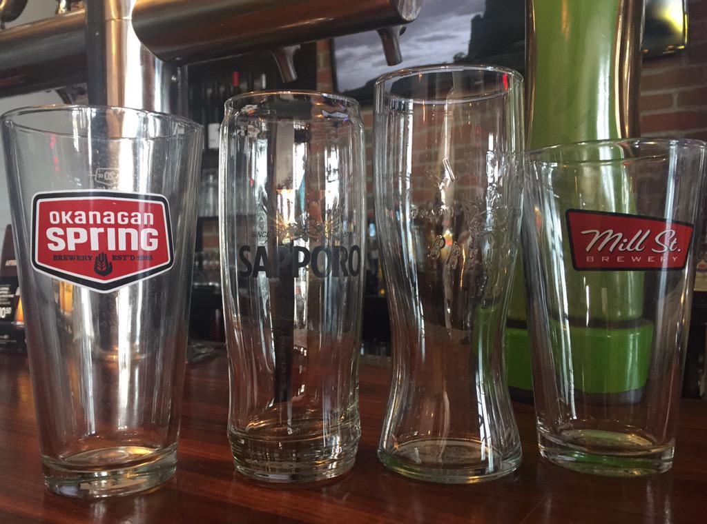 Grab a Pint of your Favourite Beer &amp; KEEP THE GLASS!! 👍🏼🍻 #andapietoo #sapporo #sleeman #millstreet #okanagansprings