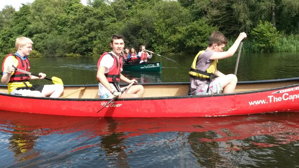 10enfieldbb's tweet photo. Had great fun canoeing on Norfolk Broads with @TheCanoeMan in Wroxham!!! 🚣🌞👍 #NorfolkBroads #7daycamp #bbcamp15 http://t.co/wSMYytVv8B