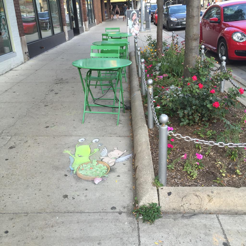 saladsUP's tweet photo. Salads UP has two extra guests dining in. Thank you, @davidzinn_art #saladsUP #streetart #AnnArbor http://t.co/Q4J7RWg4JI