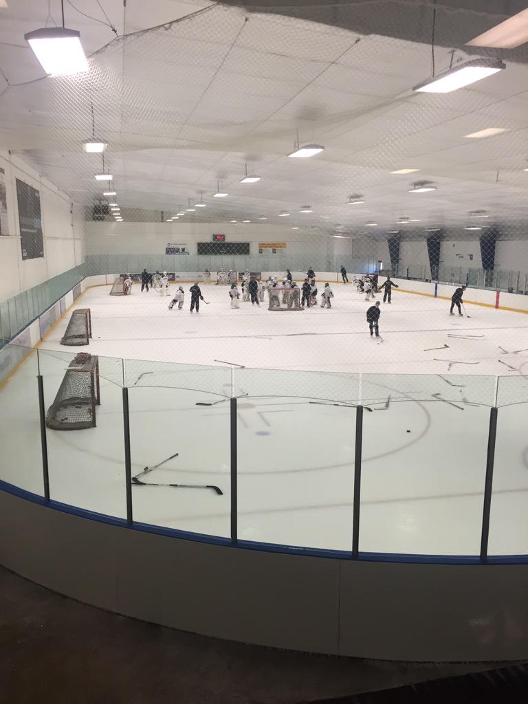 Bbell80's tweet photo. Pumped I was able to catch Alex's morning session #goaltec #goaliemom http://t.co/zljCsWIJcV