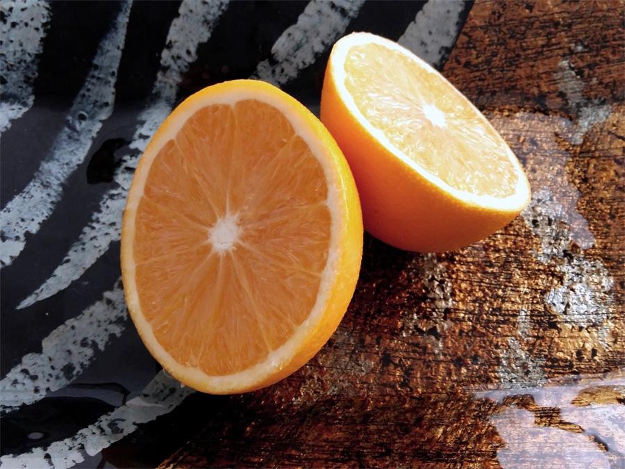 TCFruits's tweet photo. Valencia Late de Sudáfrica!! 
No dejes de disfrutar de su intenso sabor y aroma. Llama al 902.006.975 http://t.co/VIZGG0epSf