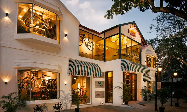 .<a href="/lookmumnohands/">John Smyth</a> inspires the first cycle cafe in Chennai goo.gl/cTyybT