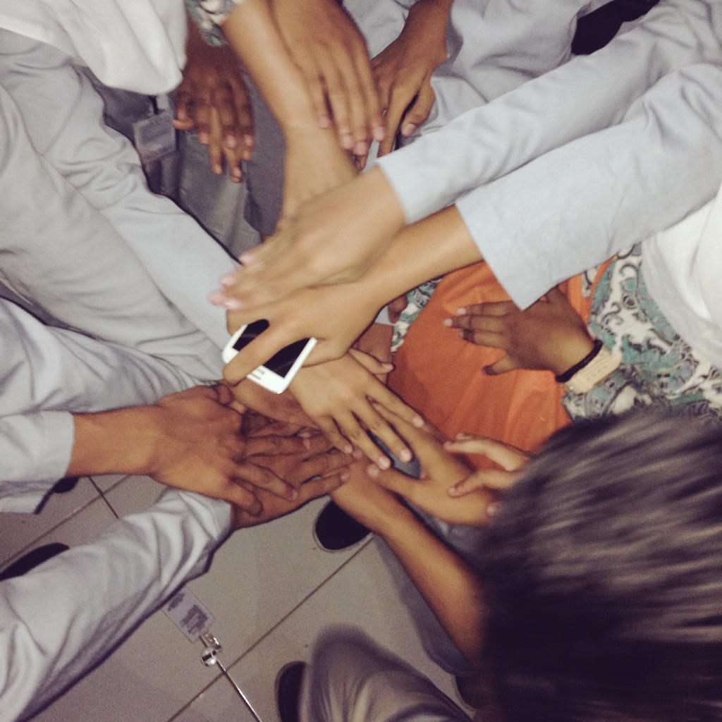 officialSmuray's tweet photo. panitia #MPLS2015 #MPLSSMURAY http://t.co/bJ82YwuJvZ