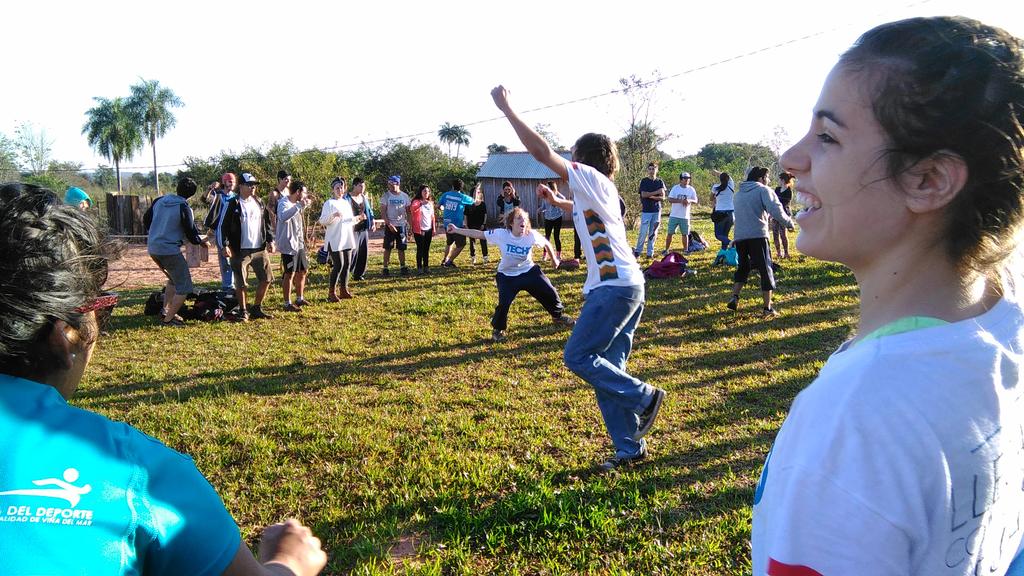 TECHOpry's tweet photo. 1500 voluntarios rumbo a los asentamientos, con mucha fuerza y convicción arrancamos otra jornada #TDI2015 #dia3 http://t.co/kZ15vrmmD8