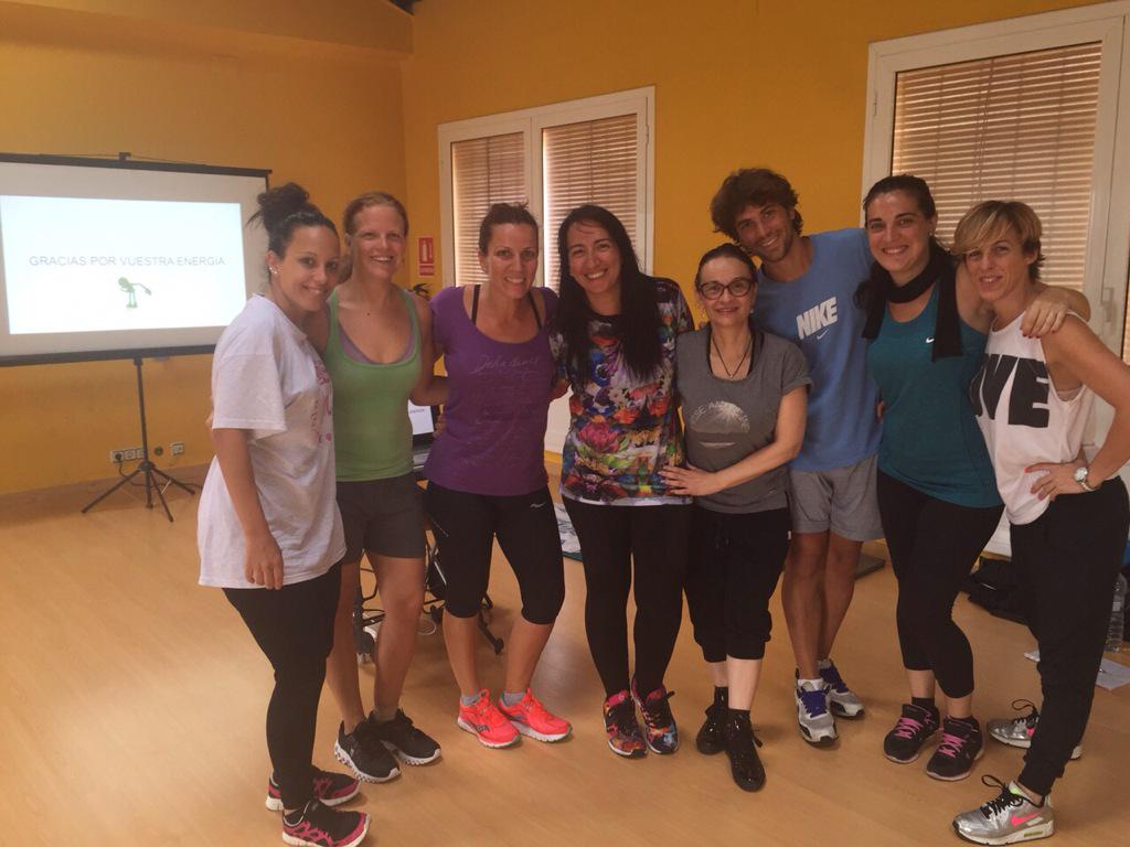 Sesión de #preparacionfisica para bailarines completada <a href="/HipHop_School/">HipHop School</a> Gracias a todos #reciclajeHHS