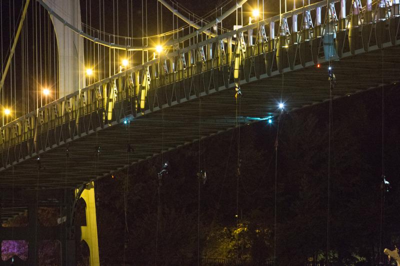 Right now!: 26 <a href="/greenpeaceusa/">Greenpeace USA</a> climbers blocking Shell's Arctic-breaking vessel as it tries to leave PDX #shellno!!