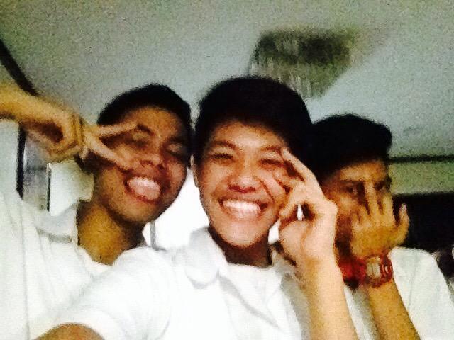 hjcipriano's tweet photo. Thesis                                                          #TEAMLOYALS @kawawaeveryday @uan_cruz http://t.co/VZteON96YK