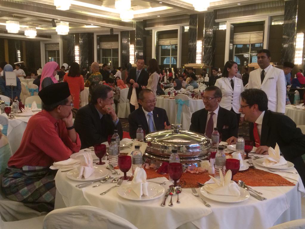 RHBGroup's tweet photo. #RHBGroup r pleased 2 have Senator Dato' Sri Abdul Wahid Omar as our guest of honor. Let the celebration continue! http://t.co/20YHz2kwpS