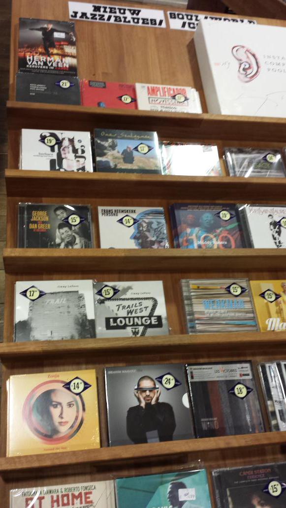 Een #droom die uitkomt: te koop bij #velvetmusic #leiden! #zosjamusic #aroundthesun #musicstore #gaaf