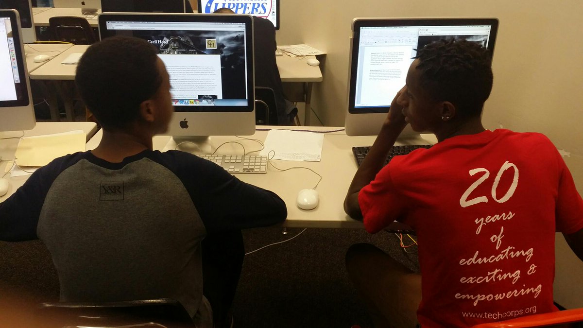 lisachambers's tweet image. Final prep... count down to website presentations #StudentWEBCORPS @techcorps_org