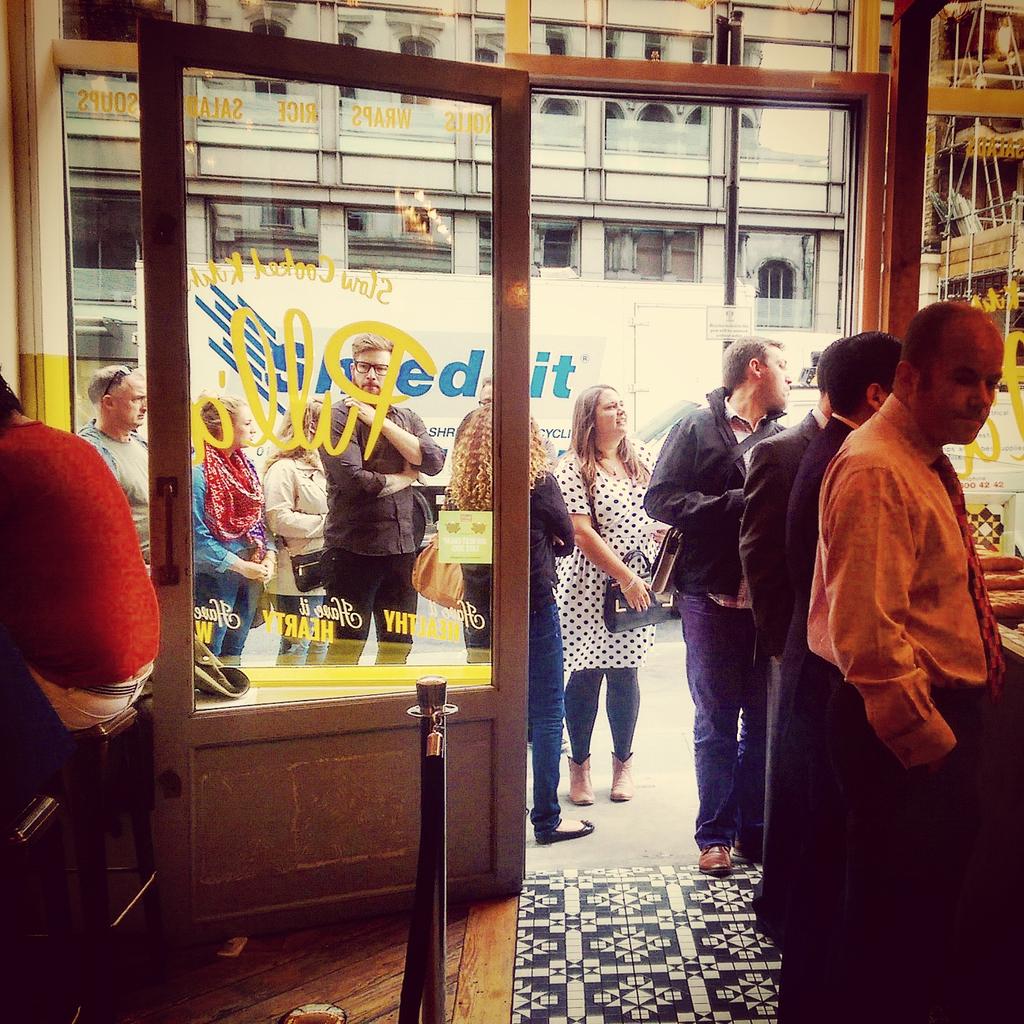 Pulld_uk's tweet image. Pull'd peeps lining up today to get fed. The chef's potato salad and quinoa salad mix are so fresh #quinoa #pulld