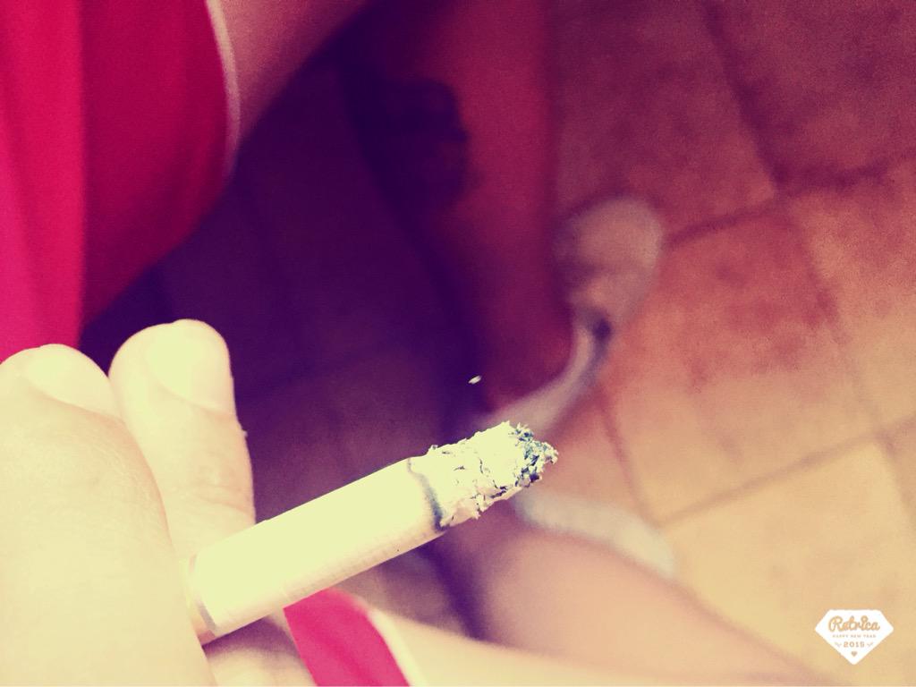 MoreMarco's tweet photo. Tatto&amp;Smoke🚬❤️ http://t.co/8KX8LurMaL