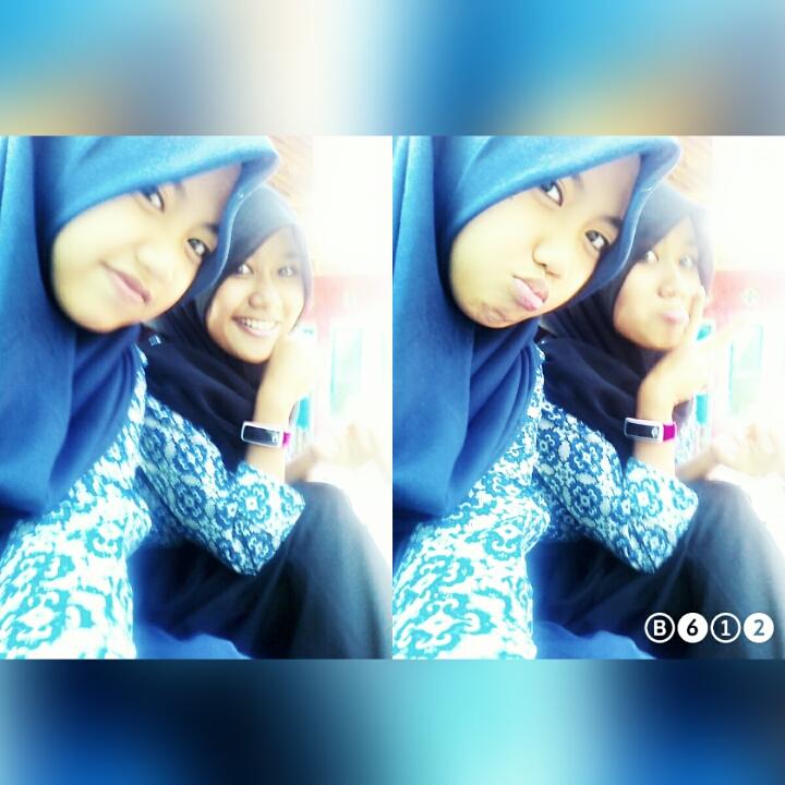 Kiki_RNOff's tweet photo. Me and friend

#vrohlove http://t.co/GDbCjsehW5