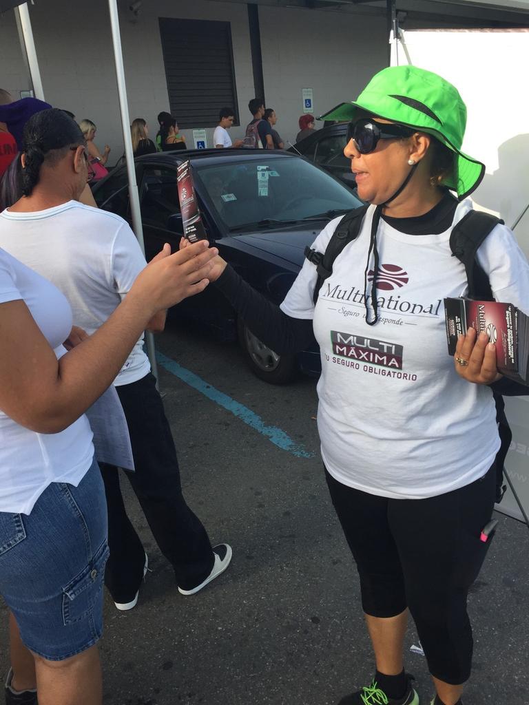 Indicepr's tweet image. Estamos de #promoción con #MultinationalInsurance alrededor de la #Isla ¡Identifícanos!