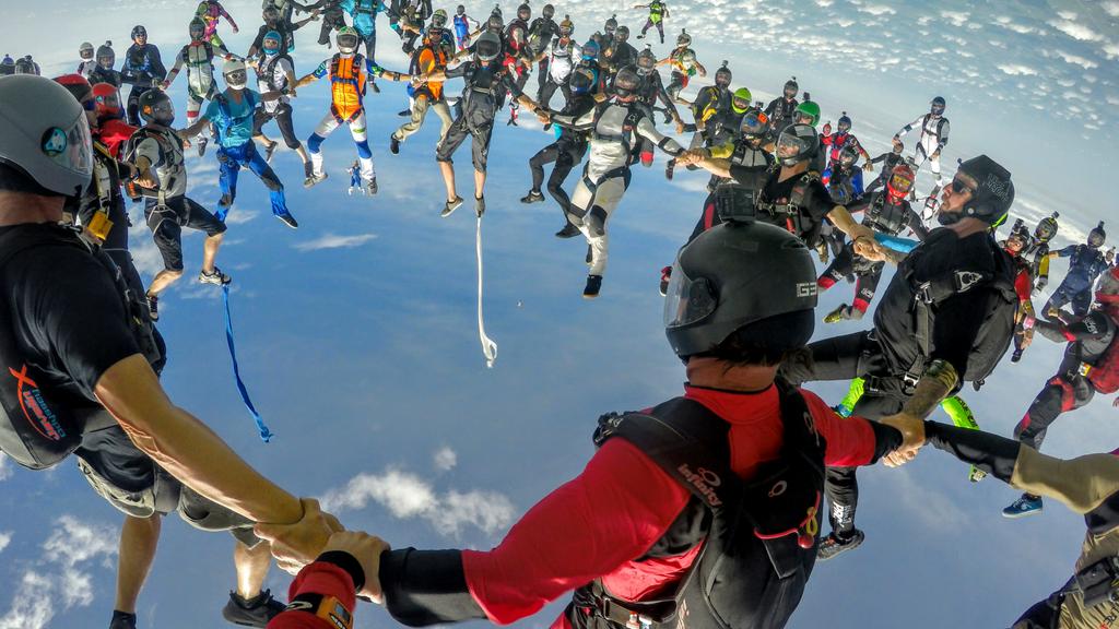 DrAdrenaline's tweet image. My view from the middle...