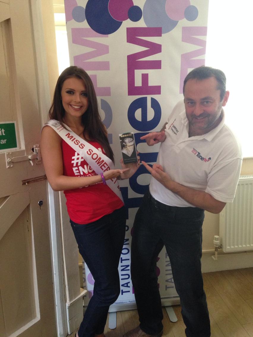 thinkamycharity's tweet image. @MissSomerset15 &amp;amp; @TauntonsToneFM both with their @bdollarsmile ;) gr8 2 be talking to Darren Daley about #thinkamy