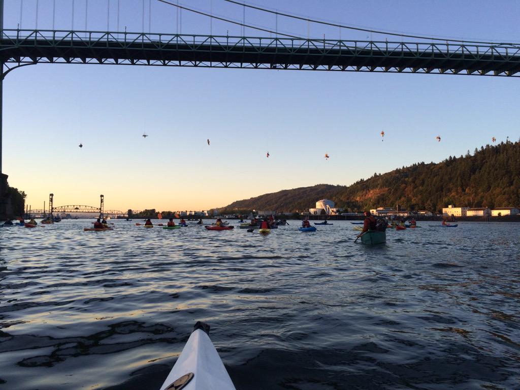 Kayaktivists and Climbers together at last. Will that icebreaker get by us? #ShellNo!!
