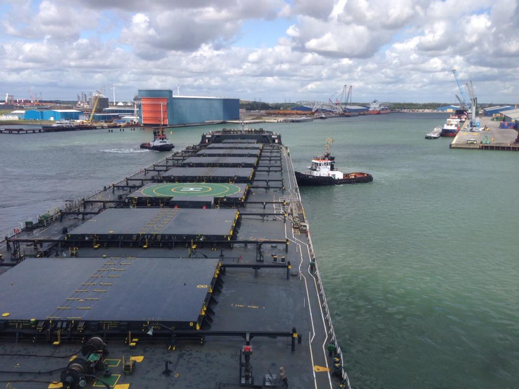 Mv Cape Canary arriving <a href="/OvetDryBulk/">Ovet B.V.</a> #Flushing #Kalootharbour @Zeelandseaports <a href="/Loodswezen/">Loodswezen</a>