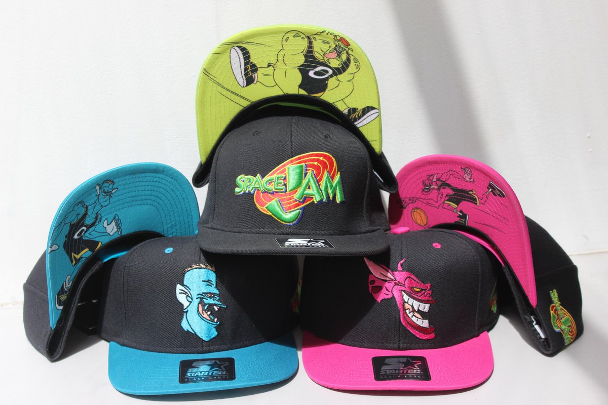 Senovazna6's tweet photo. Srdcovka <3 #spacejam #senovazna6 #snapbackscz http://t.co/WD8tSbMVuX