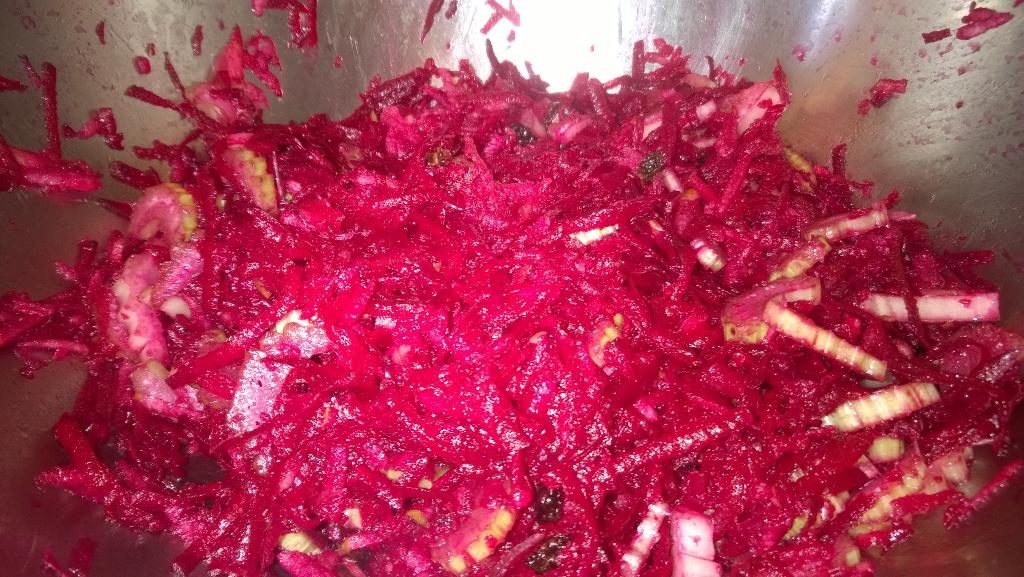 EmbassyCafe's tweet image. This wk we're eating cream of potato soup w fresh herbs, raw beetroot salad &amp;amp; veg curry w pilau rice. All made here!