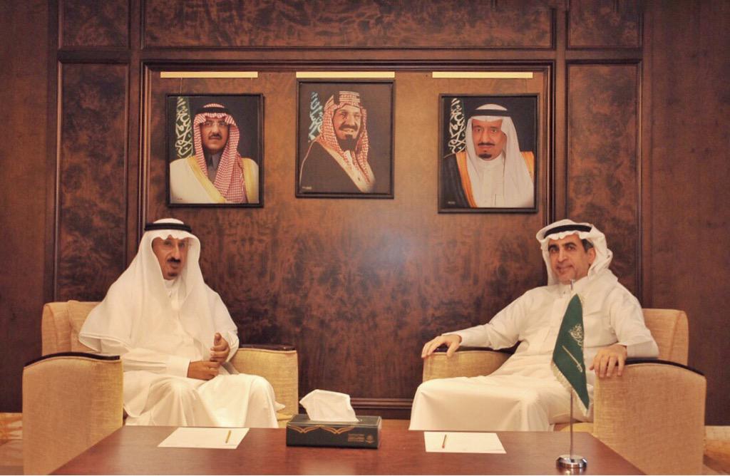AzzamAlDakhil's tweet photo. ناقشت مع د. فهد السماري الأمين العام لدارة الملك عبدالعزيز المكلف، أوجه التعاون لترسيخ الوحدة الوطنية.

#تعليم_وهوية http://t.co/RGVNgnlRYh