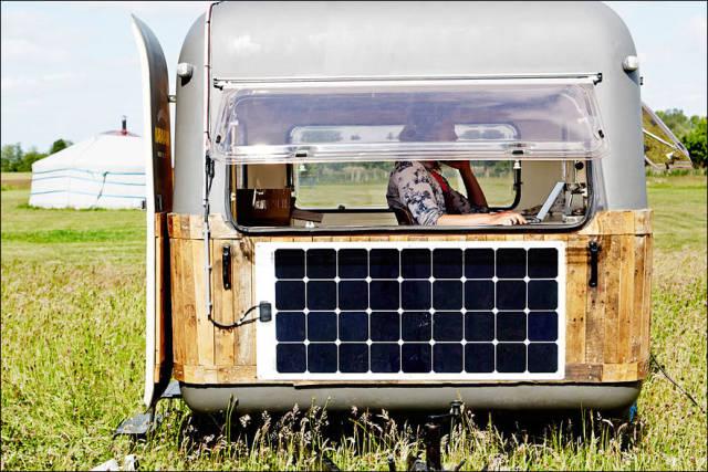 BlogTaDeZuera's tweet photo. Campervan a van para você trabalhar de onde quiser http://t.co/OErIElOPwP http://t.co/l71Gdozn2R
