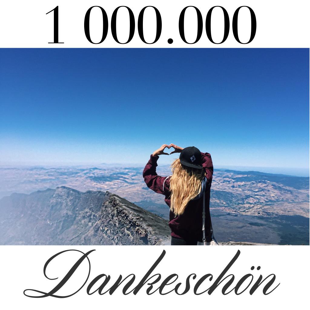 PaolaMariaONE's tweet photo. Wir sind jetzt eine Million auf YouTube😍 Nicht Ich,sondern Wir!Ich kann es nicht in Worte fassen!❤️Danke @SwieSASCHA💋 http://t.co/EekFmp0aBI