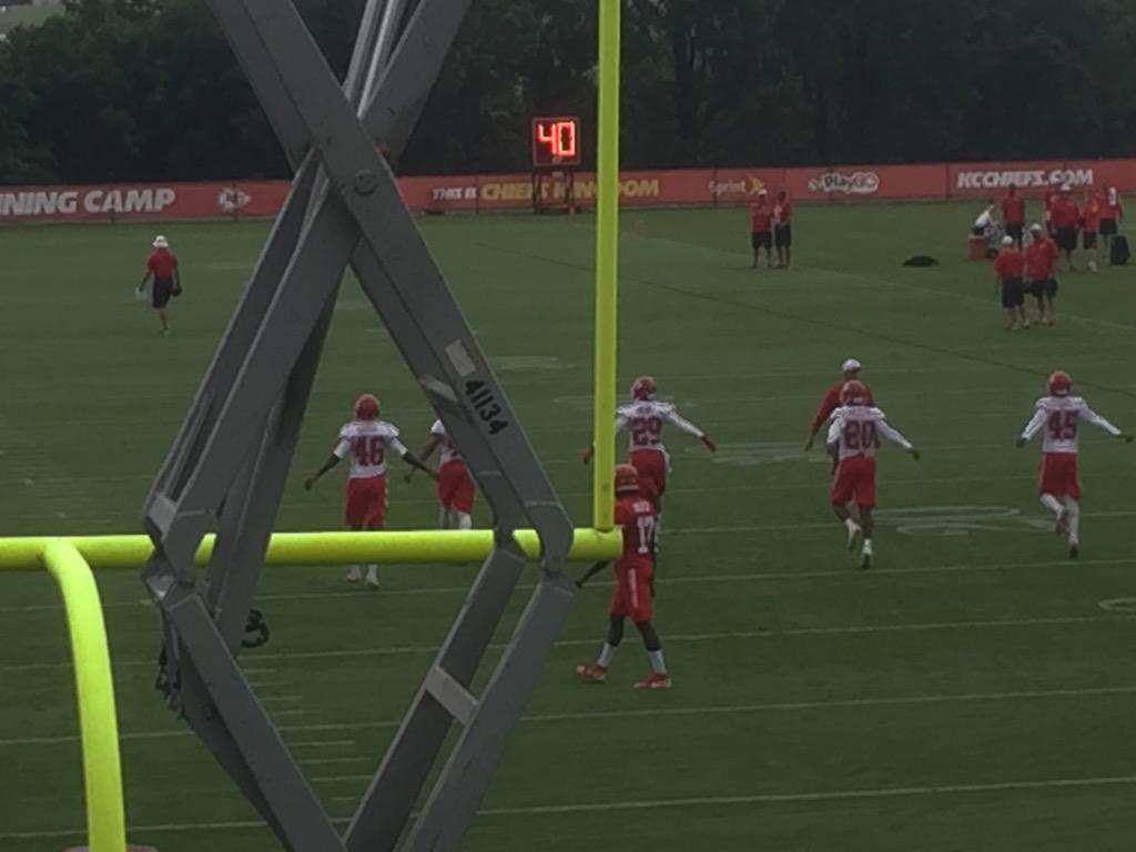 TerezPaylor's tweet photo. Eric Berry is back on the field. http://t.co/4vPIGCXS9r