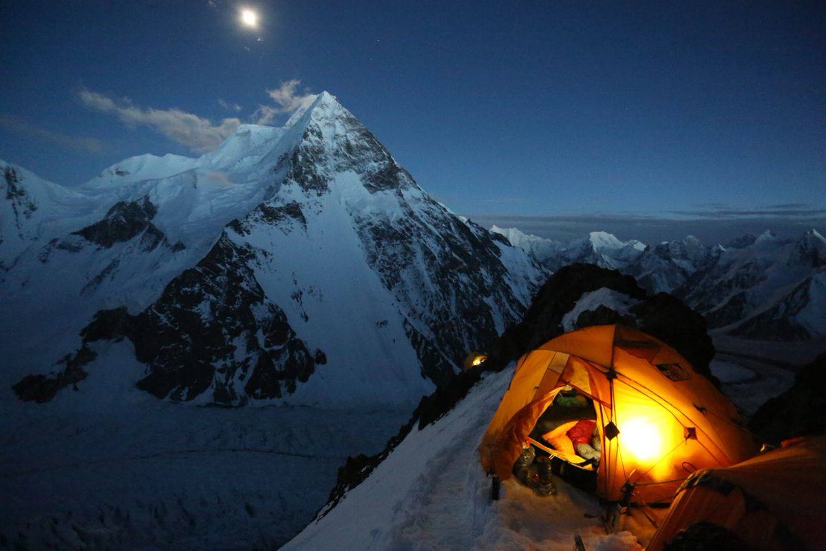That success does not leave us to forget those who were left behind. A year ago in memoriam Angel Perez. #K2 #Climb