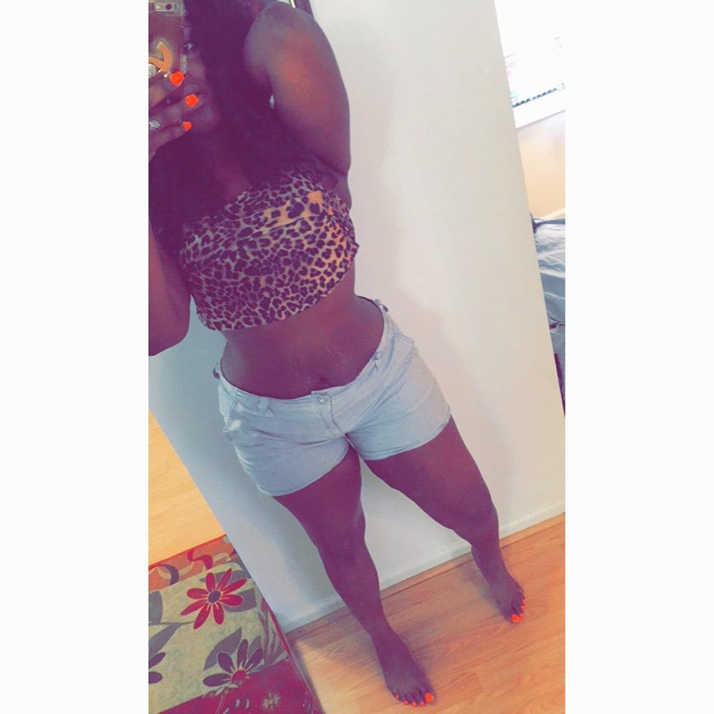 ConceitedSHARAE's tweet photo. I Swear I'm Good 💪 Like Im So Good💅 #LifeIsGreat ⏳😌 #NoWaistTraining #ThisAllME 😜 http://t.co/HDQOllPM12
