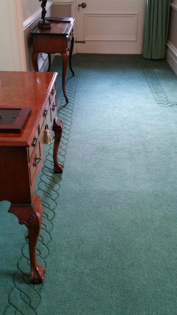 ColinCox57's tweet photo. Plain twist pile carpet transformed by #BespokeCarpetSculpturing into bespoke flooring http://t.co/OPUA6eVKXD