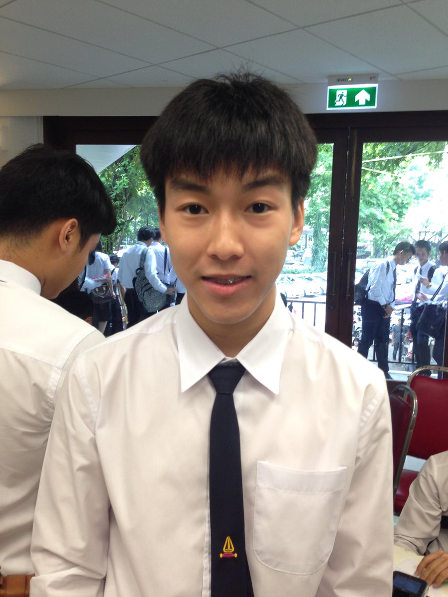 chulacuteboy's tweet photo. น้องเฟรชชี่กับการลงทะเบียนแรกเข้า ณ ศาลาพระเกี้ยววันนี้ /// แอดมินกุ๊กไก่รายงาน
#chulacuteboy #chula99 http://t.co/IHpF95mjZn