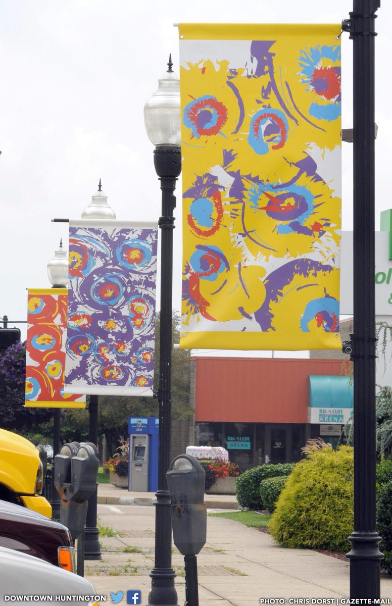 DowntownHWV's tweet image. .@GazMailLife: #HuntingtonWV a showcase for local art:
wvgazettemail.com/article/201507…