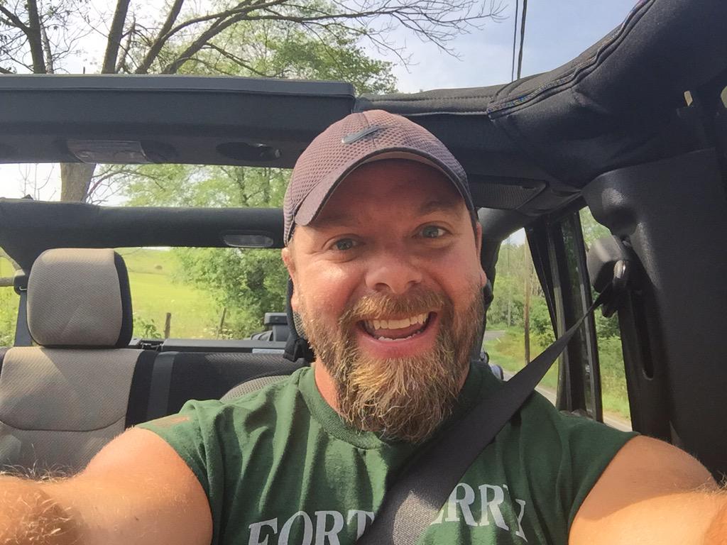 ActionMaxin's tweet photo. Wife gave me the Jeep today... Hmmm what to do..where to go... #probablygonnarain http://t.co/UDxnWZS3wE