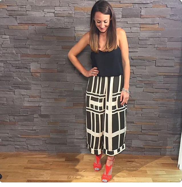 TheBellaBe's tweet photo. Our very own @kaiser_bella featured in the stylist please help her by👍🏼 her pic  on the link http://t.co/WCvEchyEdv http://t.co/b3tAHQmyQx