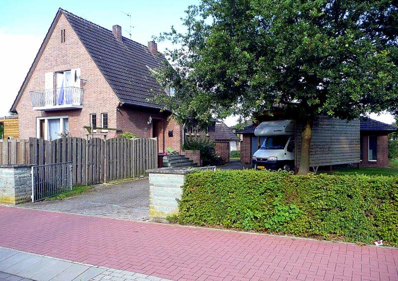 RT <a href="/Abovastgoed/">Jos van Outvorst</a>: Te koop:  € 189.000
Geschakeld woonhuis met garage in Kranenburg.
abovastgoed.nl/immobilien/det…