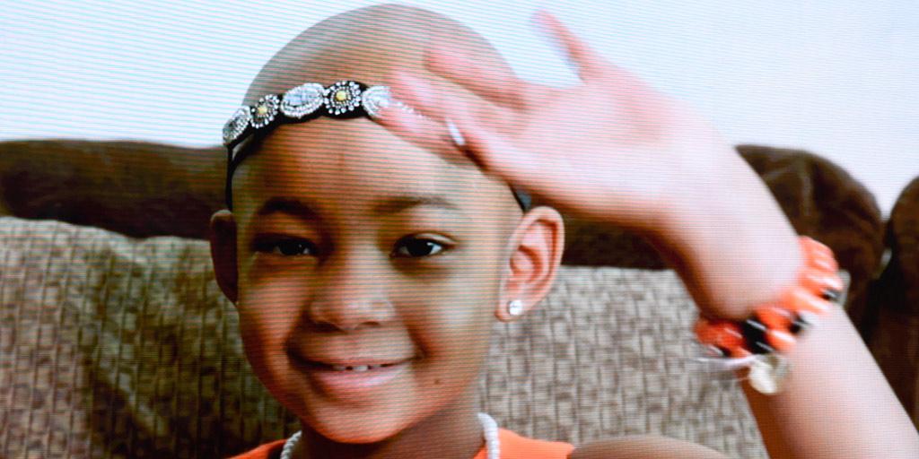 NFL's tweet photo. GREAT news.

@Dev_Still71 says daughter Leah's tests were all negative for cancer: http://t.co/sVTDucb95o #LeahStrong http://t.co/2tcePHgxwO